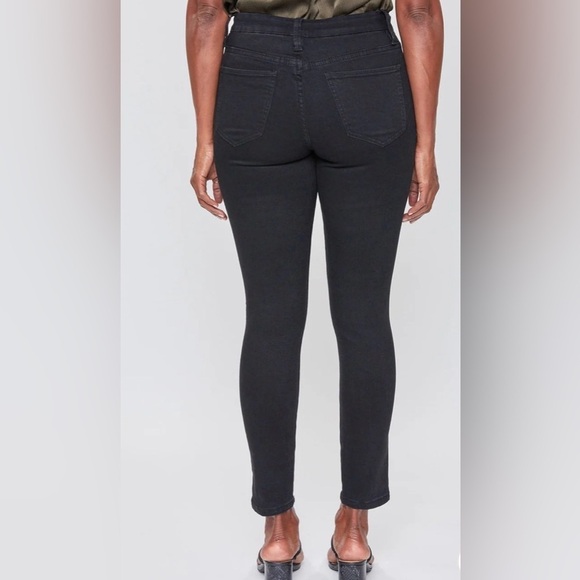 YMI Curvy Fit Ultra High Skinny size 11/30 - Picture 2 of 12
